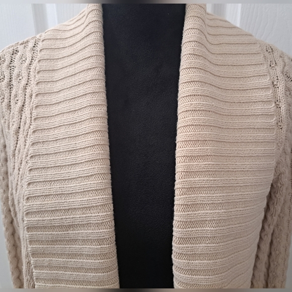 Leo & Nicole Beige Sweater Coat/Cardigan Size M - Picture 2 of 14